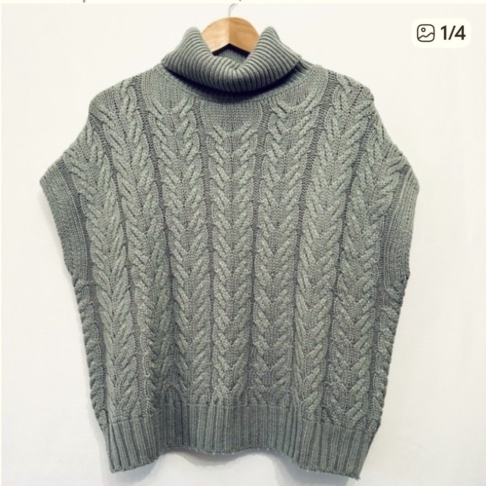 Splendid | Aspen Sleeveless Turtleneck Sweater Medium